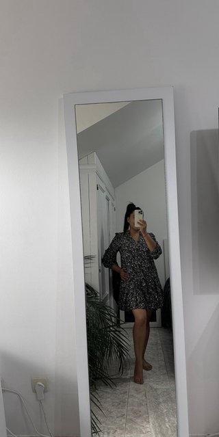 Vestido floral negro y blanco