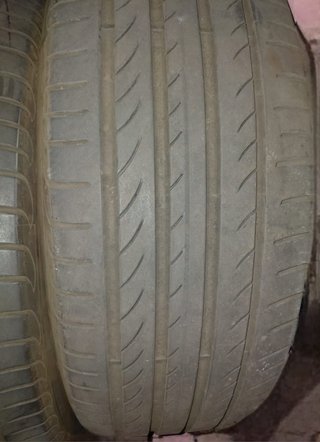 2 Neumáticos Pirelli 215/60 R17 96V