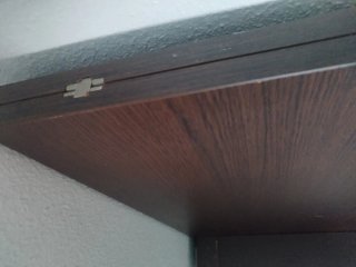Mesa de comedor de madera sin montar