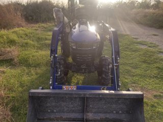 Tractor Compacto Farmtrac 26 pro 4x4
