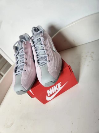 Nike Shox Z Mujer Rosa y Gris