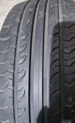 Neumáticos Hankook 215/55 R17 94V