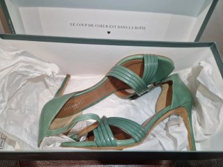 Sandalias verdes tacón alto
