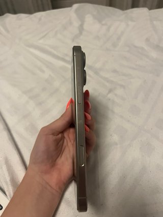 iPhone 16 Pro Max Gris