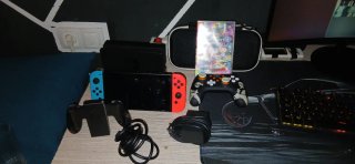 Nintendo Switch Completa + 2 Juegos