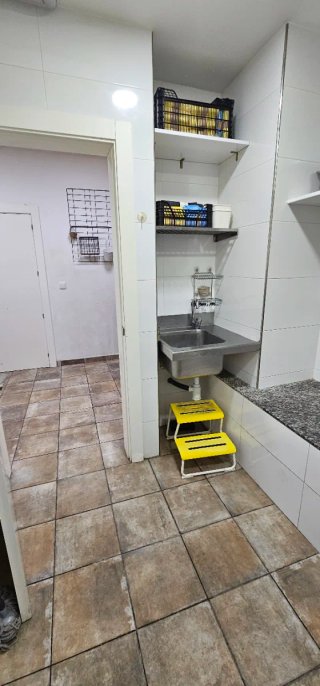 Mobiliario negocio casa de comidas