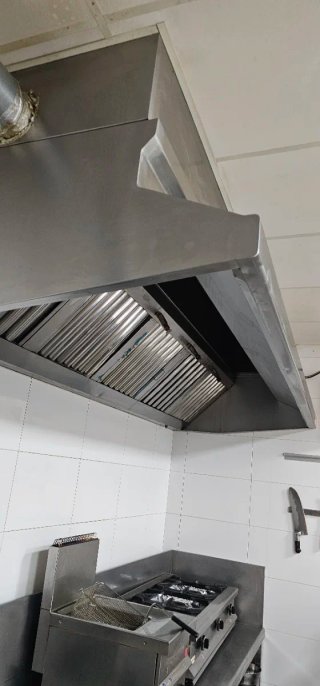 Mobiliario negocio casa de comidas