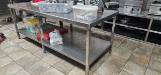 Mobiliario negocio casa de comidas