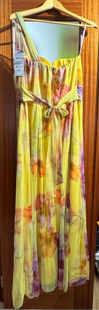 Vestido de fiesta floral amarillo