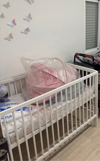 Cuna blanca IKEA con colchón