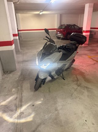 EFUN LION 180 Maxi Scooter ( 5 años de garantía )