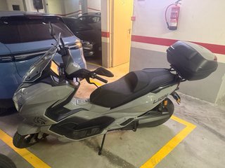EFUN LION 180 Maxi Scooter ( 5 años de garantía )