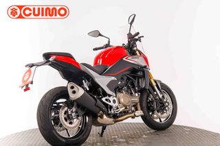 QJ MOTOR SRK 600