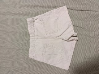 Falda pantalón blanca tachuelas