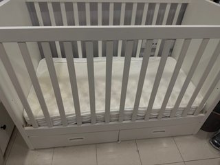 Cuna IKEA con cajones