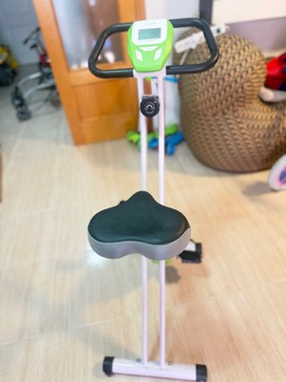 Bicicleta Estática Verde y Gris
