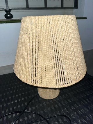 Lámpara De Mesa Artesanal De Cuerdas Beige