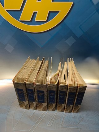 COLECCIÓN MONEDAS DEL MUNDO DE ORBIS-FABBRI, completa, 7 carpetas, 100 fascículos, todas las monedas y sellos