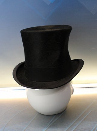 Antiguo sobrero de copa, chistera s.XIX o pp. s.XX. Seymond's Manufacturers, Nueva York.