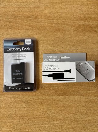 Caricabatterie e batteria per PSP 2004/3004