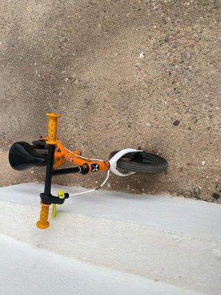 Bicicleta sin pedales naranja