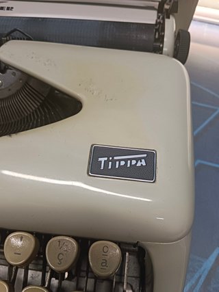 Máquina de escribir tippa adler, tippa 1