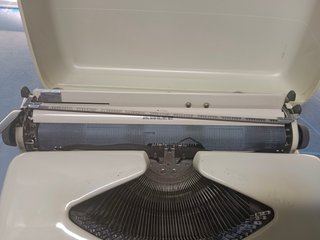 Máquina de escribir tippa adler, tippa 1