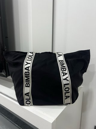 Bolsa Tote Bimba y Lola Preta