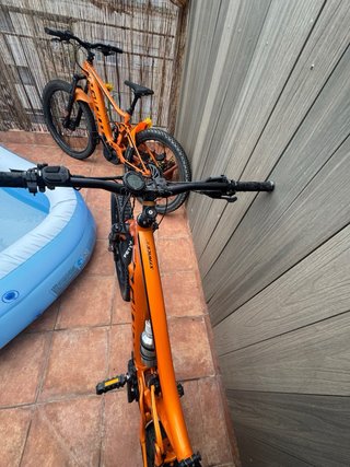 Bicicleta Eléctrica Giant montaña doble suspension