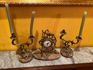 Reloj + candelabros  estilo Luis XV (base mármol)