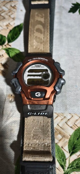 Casio G-Shock DW-004 1825 Mod. RePintado el bisel