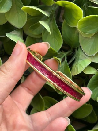 Brazalete oro y granate