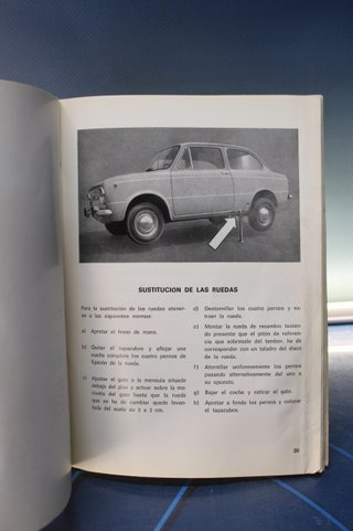Seat 850 Manual de Uso y Entretenimiento. 1967. Primera edición.