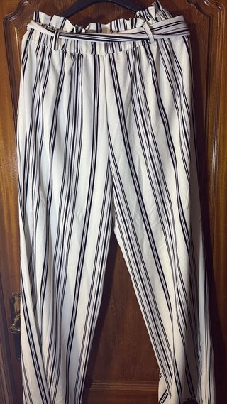 Pantalones palazzo rayas blanco y negro