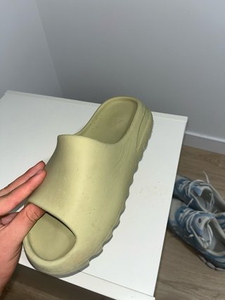 Chanclas Adidas Yeezy Verde Oliva