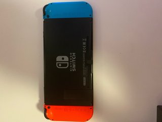 Nintendo Switch + FIFA 20 e FIFA 22 negoziabili