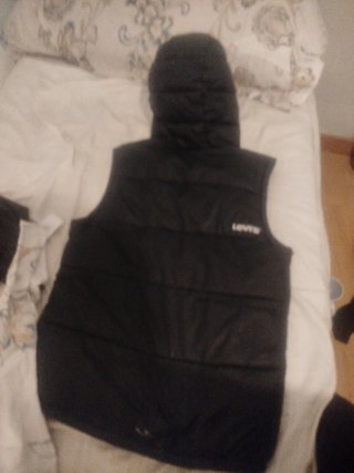 Chaleco Levi's Negro con Capucha