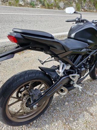Honda CB125R 2021