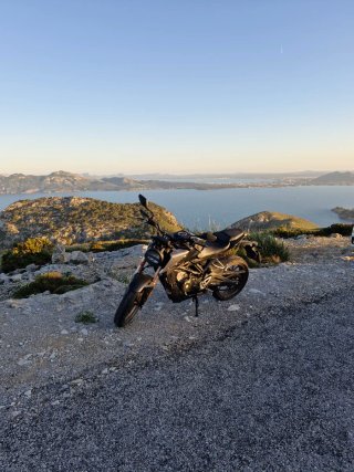 Honda CB125R 2021