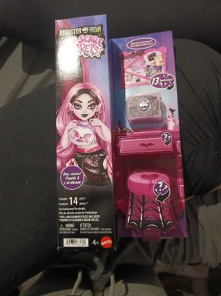 Monster High Self-Scare Secrets Draculaura Muñeca