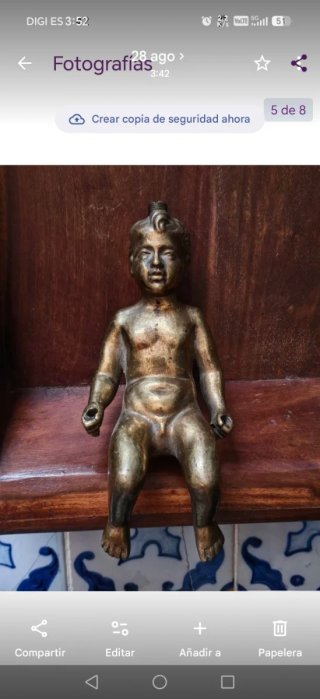 Antiguo gran Querubín de Bronce