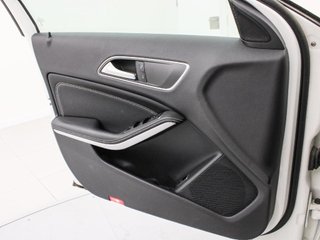 MERCEDES GLA-CLASS GLA 200 D