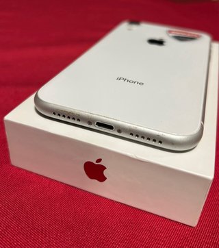 IPHONE XR BLANCO BUEN ESTADO