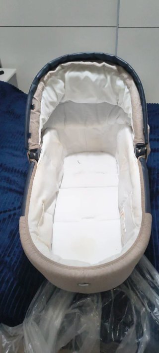Vendo conjunto completo de carro de bebé