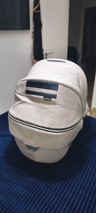 Vendo conjunto completo de carro de bebé