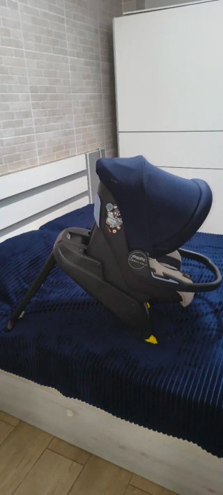 Vendo conjunto completo de carro de bebé