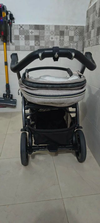 Vendo conjunto completo de carro de bebé