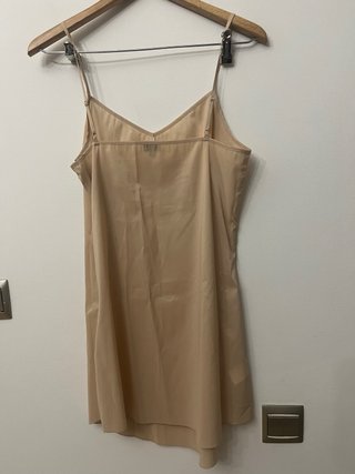 Camisón de seda Hoss Intropia beige