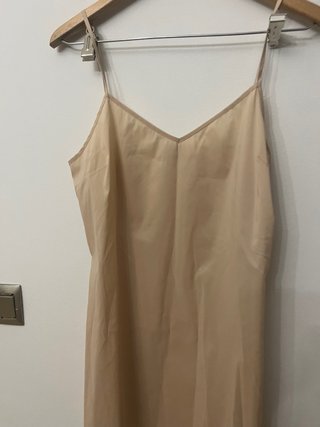 Camisón de seda Hoss Intropia beige