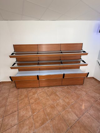 Expositor metálico efecto madera